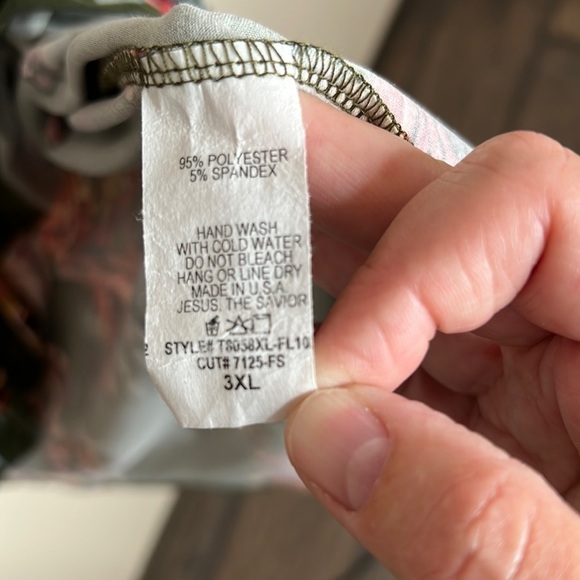 REBORN J WOMENS FLORAL JERSEY and STRIPED SLEEVES WITH ELBOW PATCHES SIZE 3XL - Picture 8 of 8